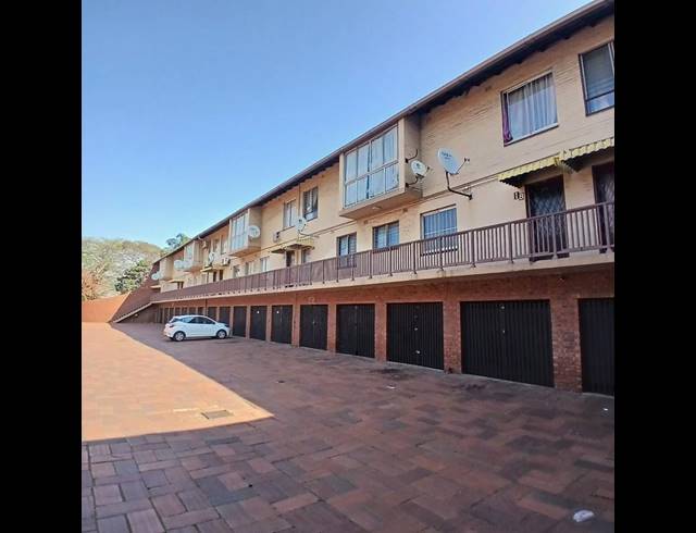 3 BEDROOM DUPLEX FOR SALE IN MONTCLAIR